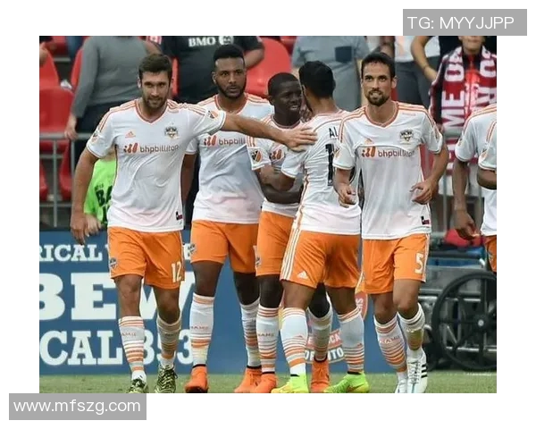 美职足精彩对决休斯顿队迎战急流队全力争胜展现实力